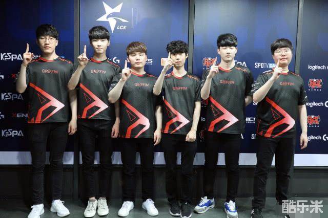 关键的钉板 关键的钉板