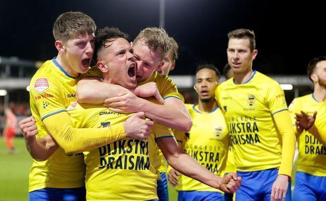 比赛中更具 比赛中更具